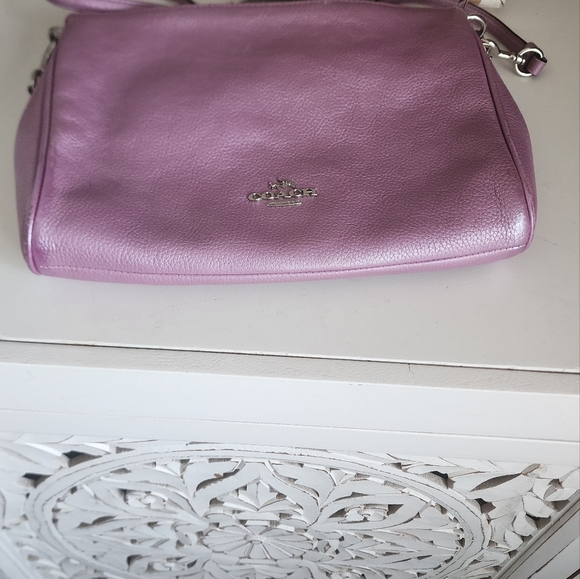 COPY - COACH Carrie Crossbody Metallic Lilac Bag F22207 - Picture 4 of 8